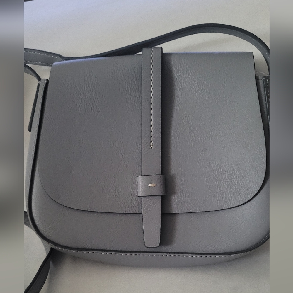 NWT GAP Crossbody Saddle Bag in Grey - Picture 3 of 13